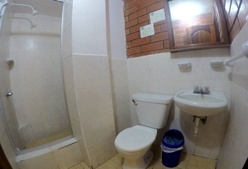 4인용 스탠다드 룸, Hostal Nomada