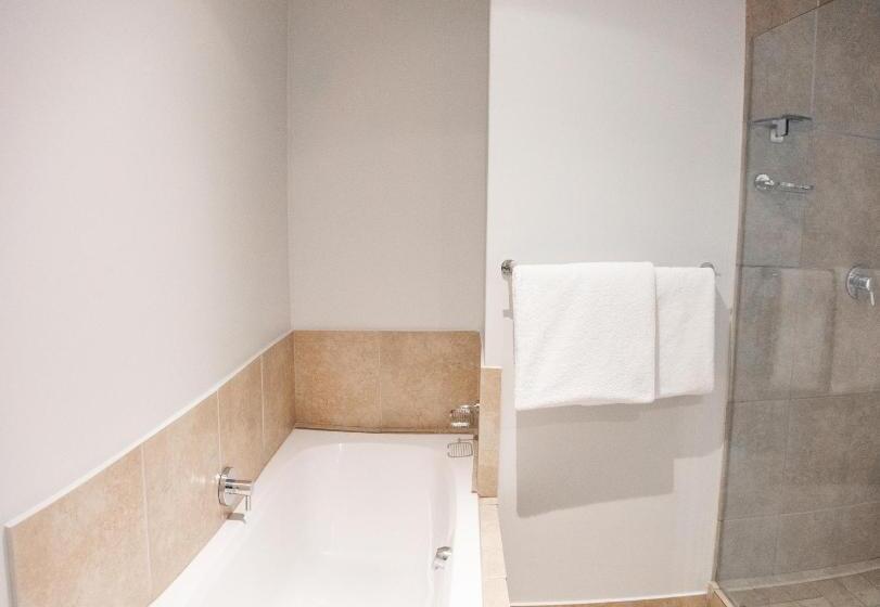 Апартаменты Deluxe 3 Спальни Вид на Море, Point Waterfront Apartments