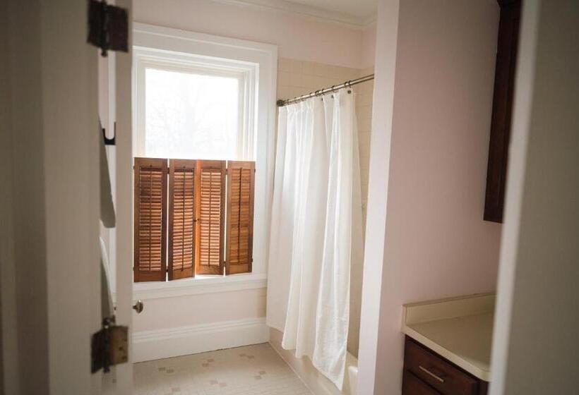 Номер Deluxe Кровать Кинг, Canandaigua Guesthouse