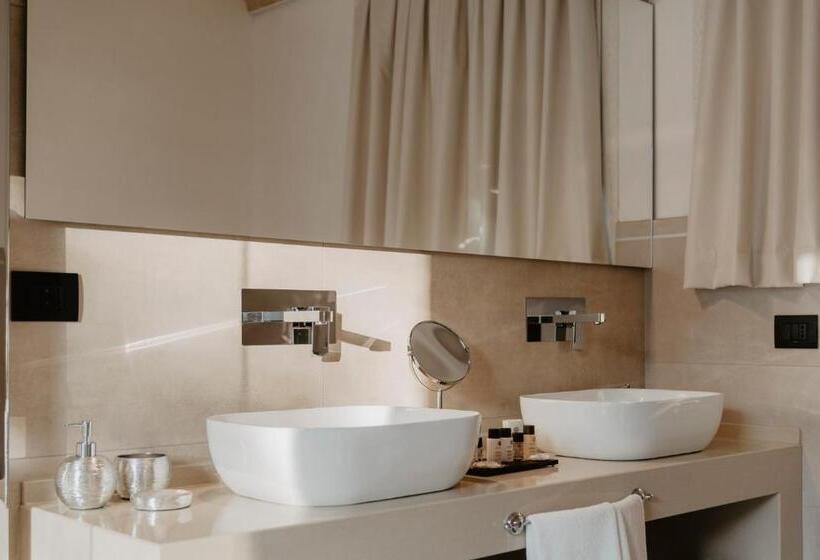 Люкс с Бассейном, Masseria Muntibianchi Agriresort Restaurant & Spa