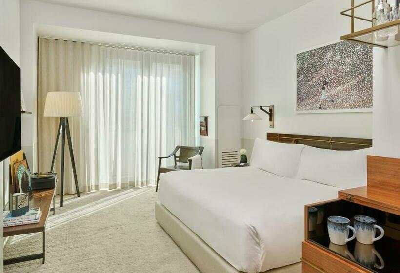 Номер Стандарт Кровать Кинг Адаптированный для Инвалидов, Halcyon   A Hotel In Cherry Creek