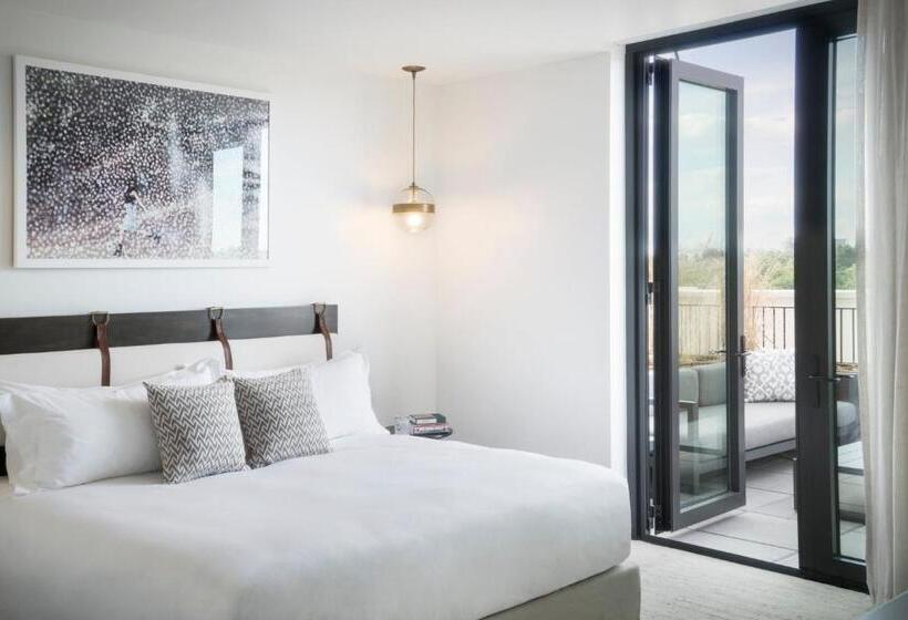 Номер Стандарт Кровать Кинг Адаптированный для Инвалидов, Halcyon   A Hotel In Cherry Creek