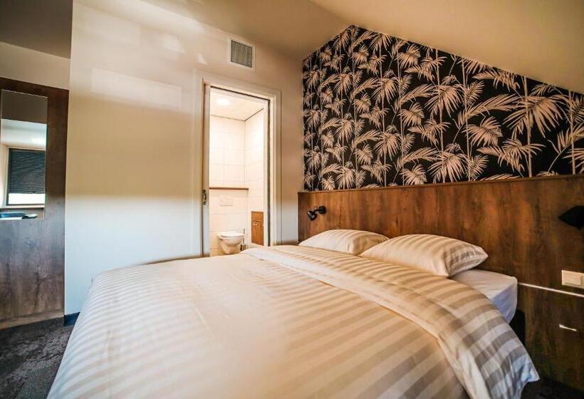 Quarto Deluxe Individual, Frans Op Den Bult