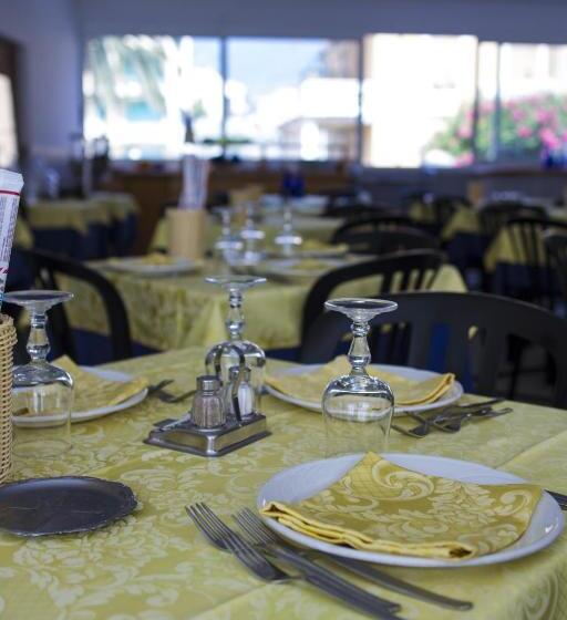 اتاق استاندارد چهار تخته, Mimosa