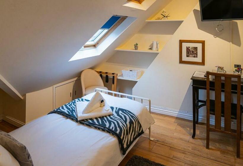Номер Стандарт Индивидуальный Совместная Ванная, Lina Guest House