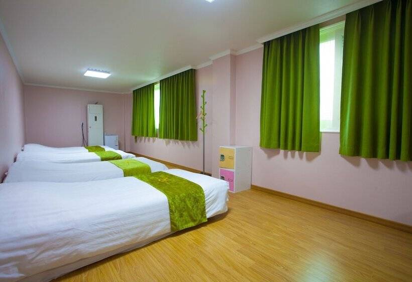 4인용 스탠다드 룸, Jeju R Hotel & Guesthouse