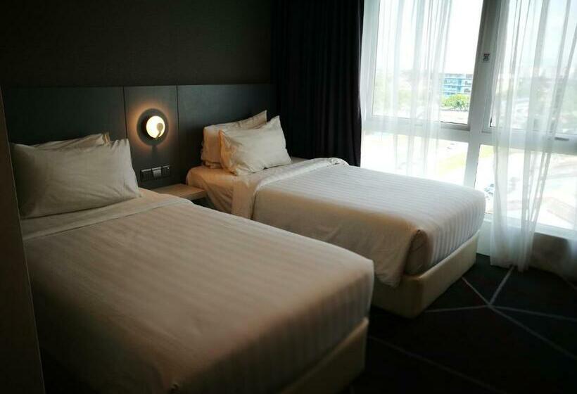 Номер Deluxe, Amerin Hotel Johor Bahru