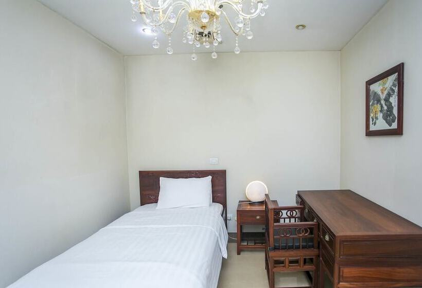 سوییت لوکس, Lagos Oriental