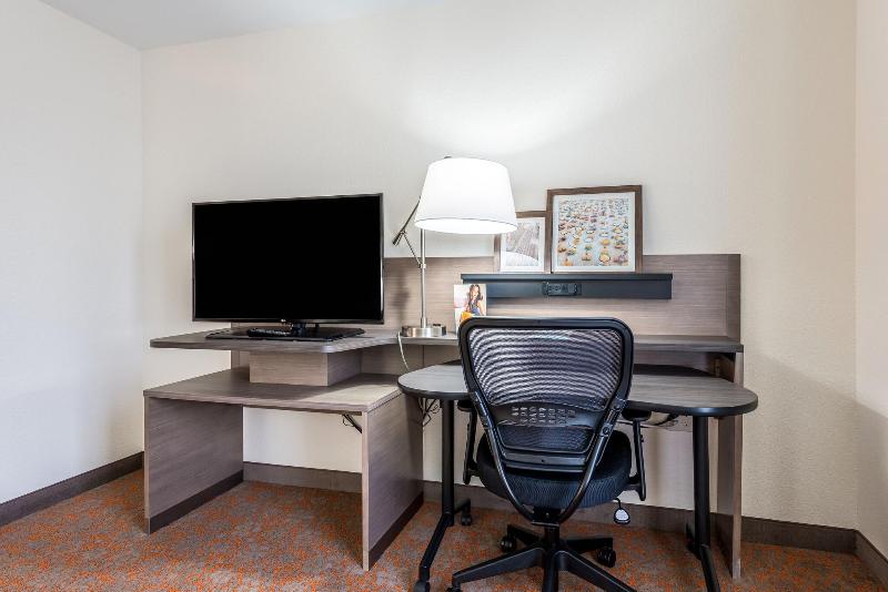 Студио Стандарт Кровать Кинг, Fairfield Inn & Suites By Marriott St. Joseph Stevensville