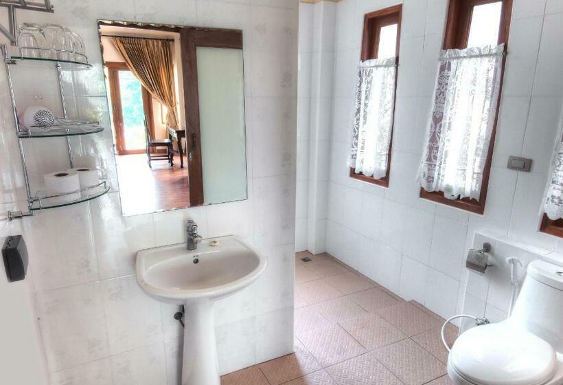 Бунгало Стандарт, Khanom Hill Resort