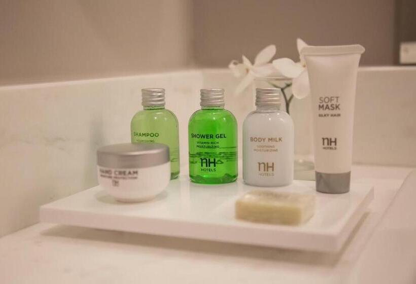 غرفة عائلية, NH Curitiba The Five