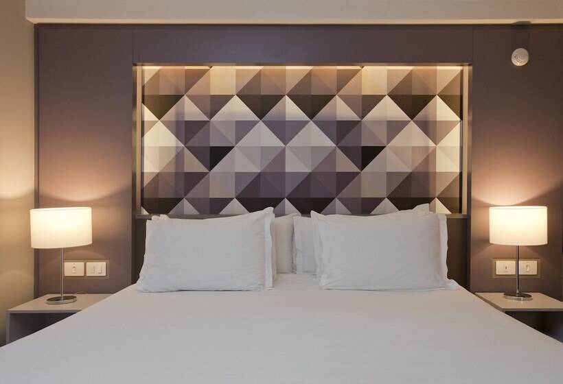 غرفة عائلية, NH Curitiba The Five