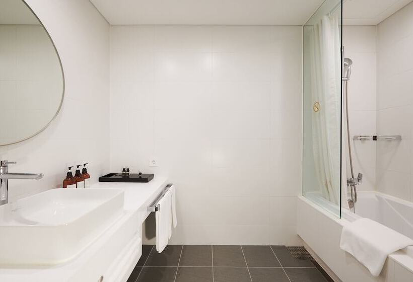 Quarto Triplo Estandar, Nine Tree By Parnas Seoul Myeongdong 2