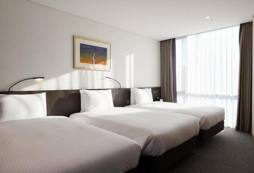 Quarto Triplo Estandar, Nine Tree By Parnas Seoul Myeongdong 2