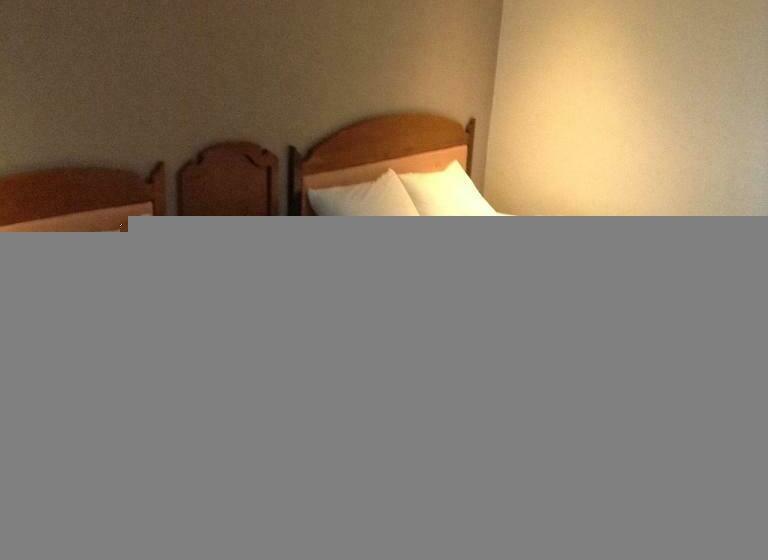 Quarto Deluxe, Purnama