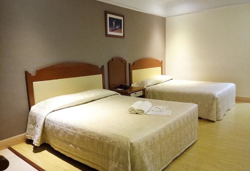Quarto Familiar, Purnama