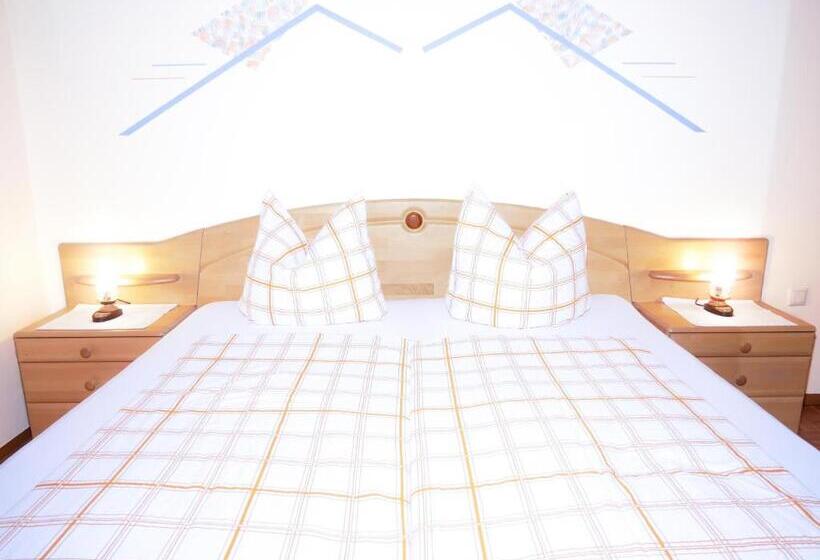 Номер Стандарт с Балконом, 5rooms Frühstückspension
