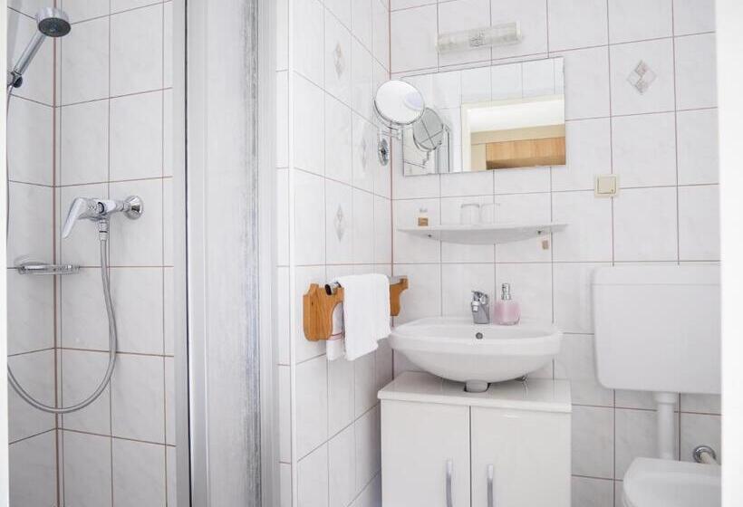 Номер Deluxe с Балконом, 5rooms Frühstückspension