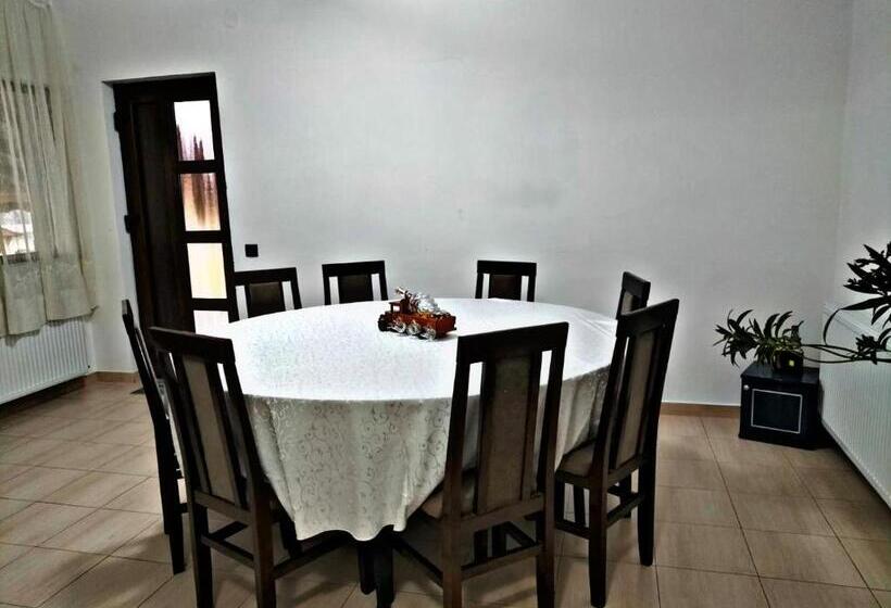 اتاق لوکس, Pensiunea Casa Nușa