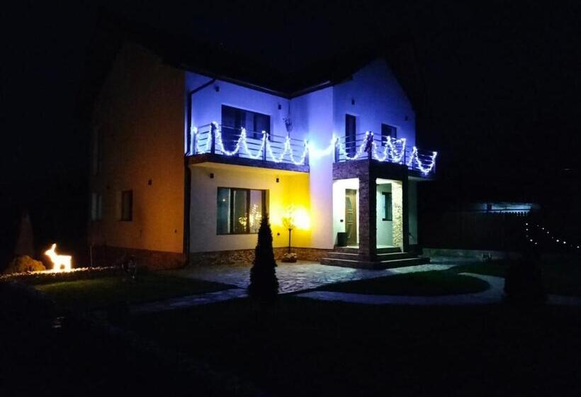 اتاق لوکس, Pensiunea Casa Nușa