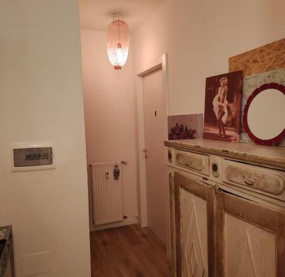 Номер Стандарт Вид на Сад, Varenna Guest House 2