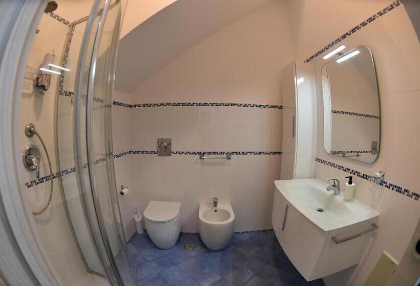 اتاق استاندارد چهارنفره با بالکن, B&b Gerry  S Home Amalfi Coast