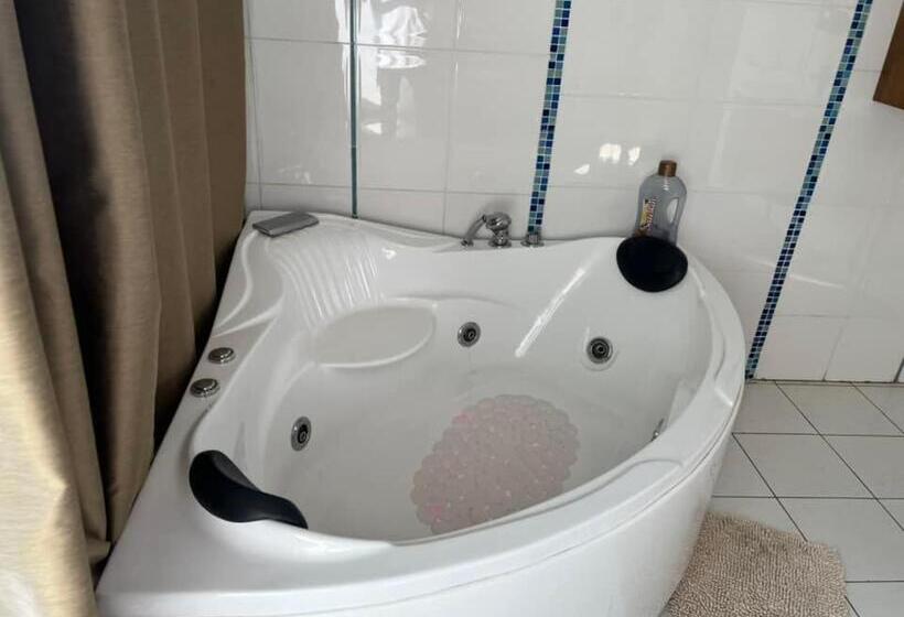 Номер Стандарт, Tr Guest House