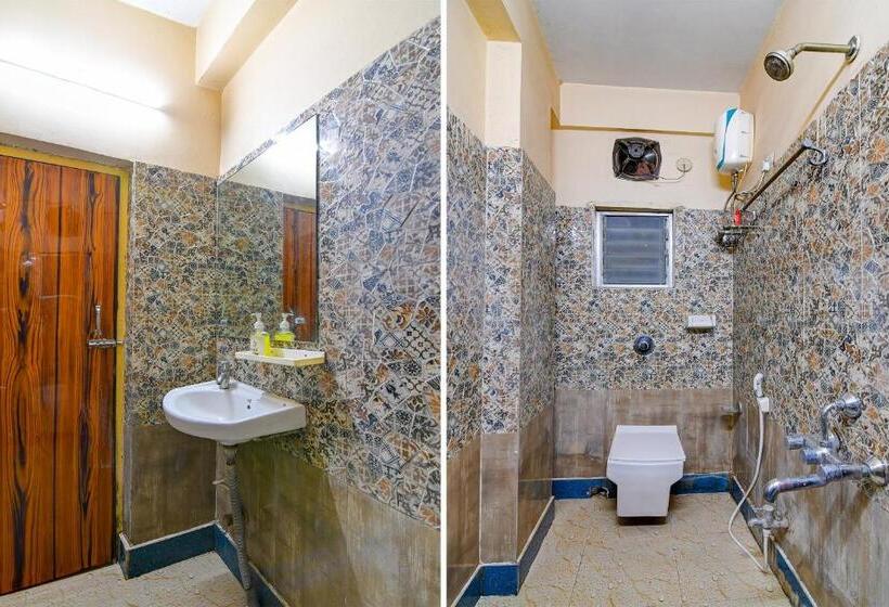 اتاق اجرایی سه نفره, Brill A G Star 500m From International Airport
