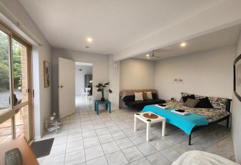 패밀리 스위트, Self Contained Guesthouse For 7ppl, W Pool