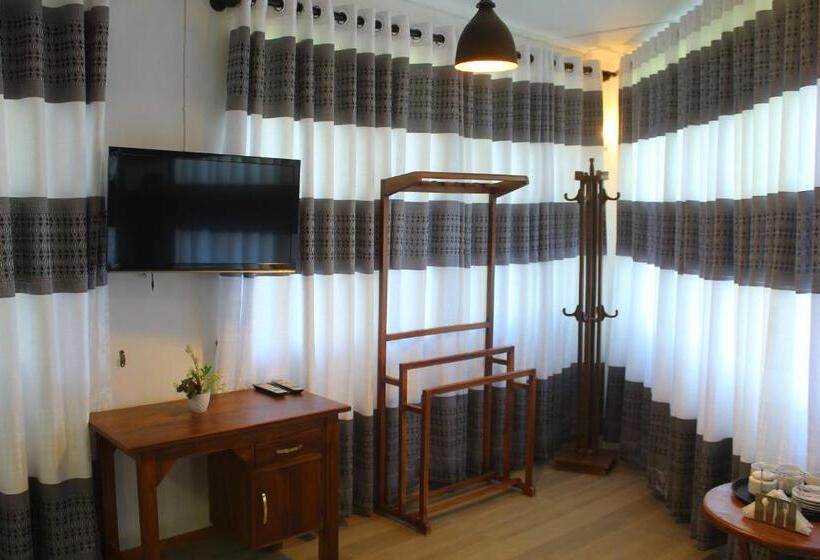 Люкс Вид на Сад, Triniton Holiday Villas