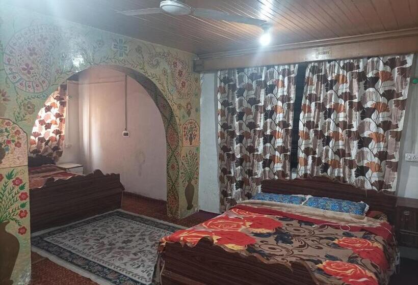 اتاق استاندارد سه نفره, New Shalimar Dal Lake