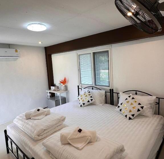 Номер Стандарт, Luxe Nan Twin Bed Room