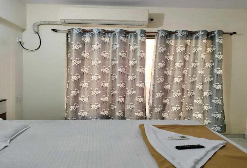 Трехместный Номер Классика, Oyo Shree Balaji Guest House
