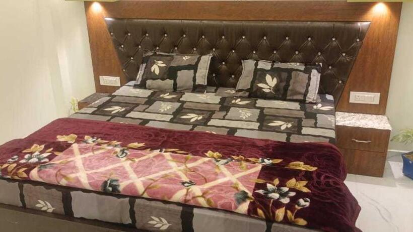 اتاق کلاسیک سه تخته, Spot On Hotel Bairi Love