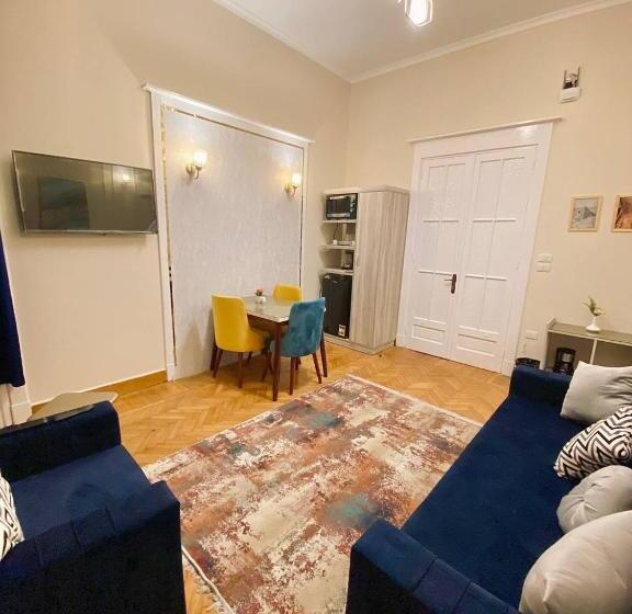 Suite Vista Ciudad, Yacoubian Suites