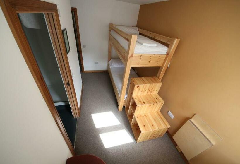 Camera Standard cu Paturi Suprapuse, Black Isle Bar & Rooms