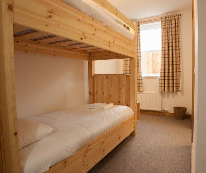 اتاق استاندارد, Black Isle Bar & Rooms
