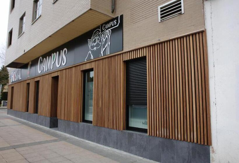 חדר סטנדרט לשלושה, Hostal Campus