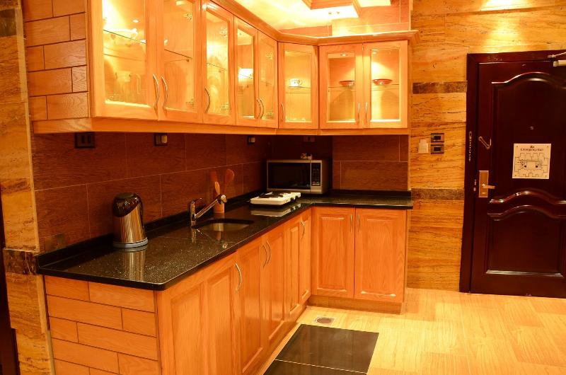 استودیوی لوکس, Jad Hotel & Suite