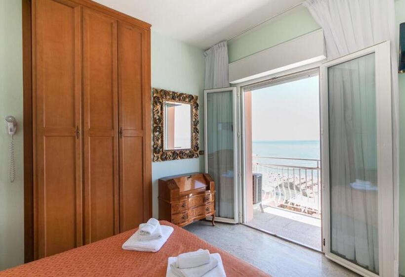 Quarto Familiar Vista Mar, Mayflower