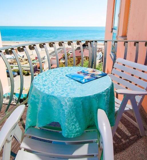 Quarto Basic vista de mar lateral., Mayflower