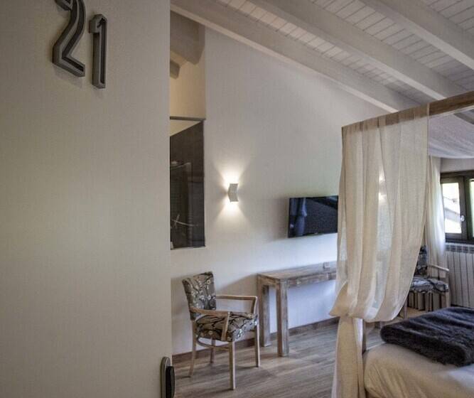 Habitación Superior, Pura Vida