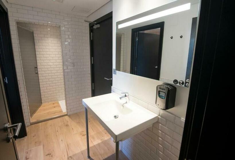 스탠다드 룸, Koisi Hostel