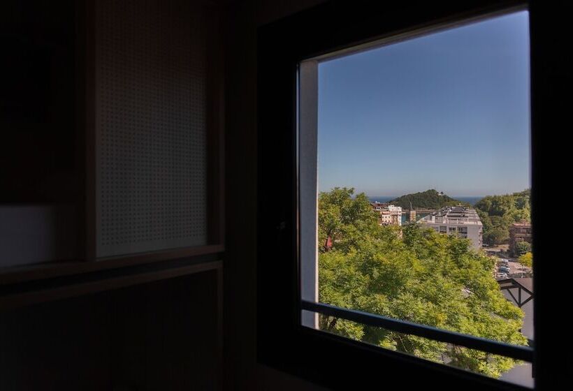 디럭스 패밀리 룸, Koisi Hostel