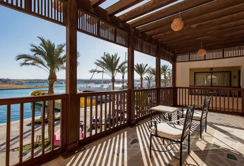 سوئیت جونیور با چشم‌انداز, Marina Resort Port Ghalib, A Member Of Radisson Individuals