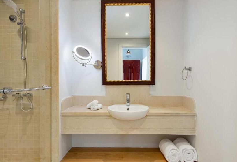 سوییت جونیور با چشم‌انداز استخر, Marina Resort Port Ghalib, A Member Of Radisson Individuals