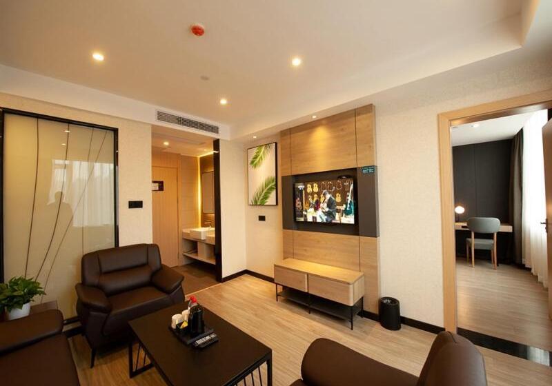 Президентский Люкс, Thank Inn Chain Yichang Sanxia Airport