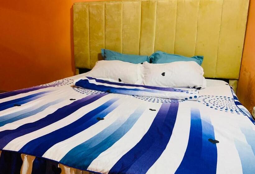 اتاق لوکس, Luanda City Hostel