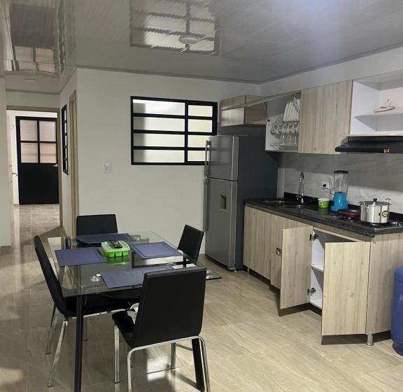 Апартаменты 2 Спальни, Apartaestudio En La Mesa