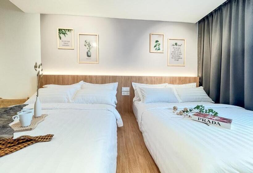 חדר סטנדרטי לארבעה עם חדר אמבטיה משותף, Sleep Box Penang